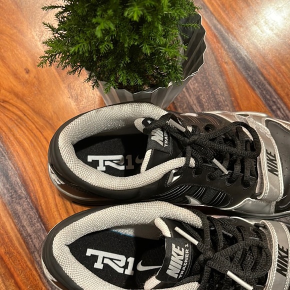 Nike Trainer 1 2010 Rare ( Brand New) mens Silver & Black Sneakers.NWOT - Picture 10 of 16